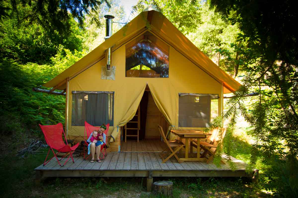 Vacances originales camping insolite cabane bivouac nature cevennes