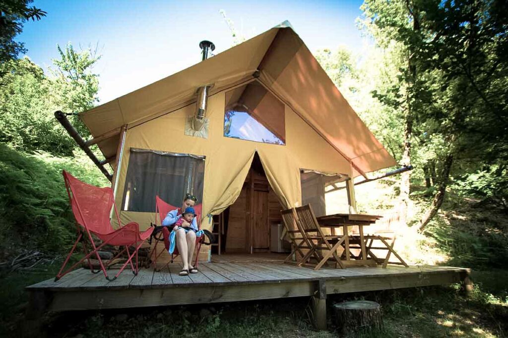 Glamping camping : l’expérience ultime entre confort et immersion en pleine nature