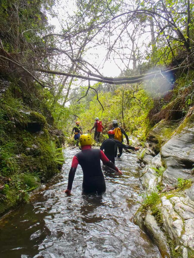 Canyoning sauvage entre amis